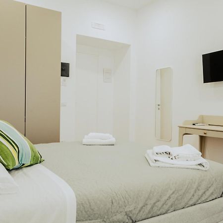 B&B Lara'S Home By I Borbone Napoli Eksteriør billede