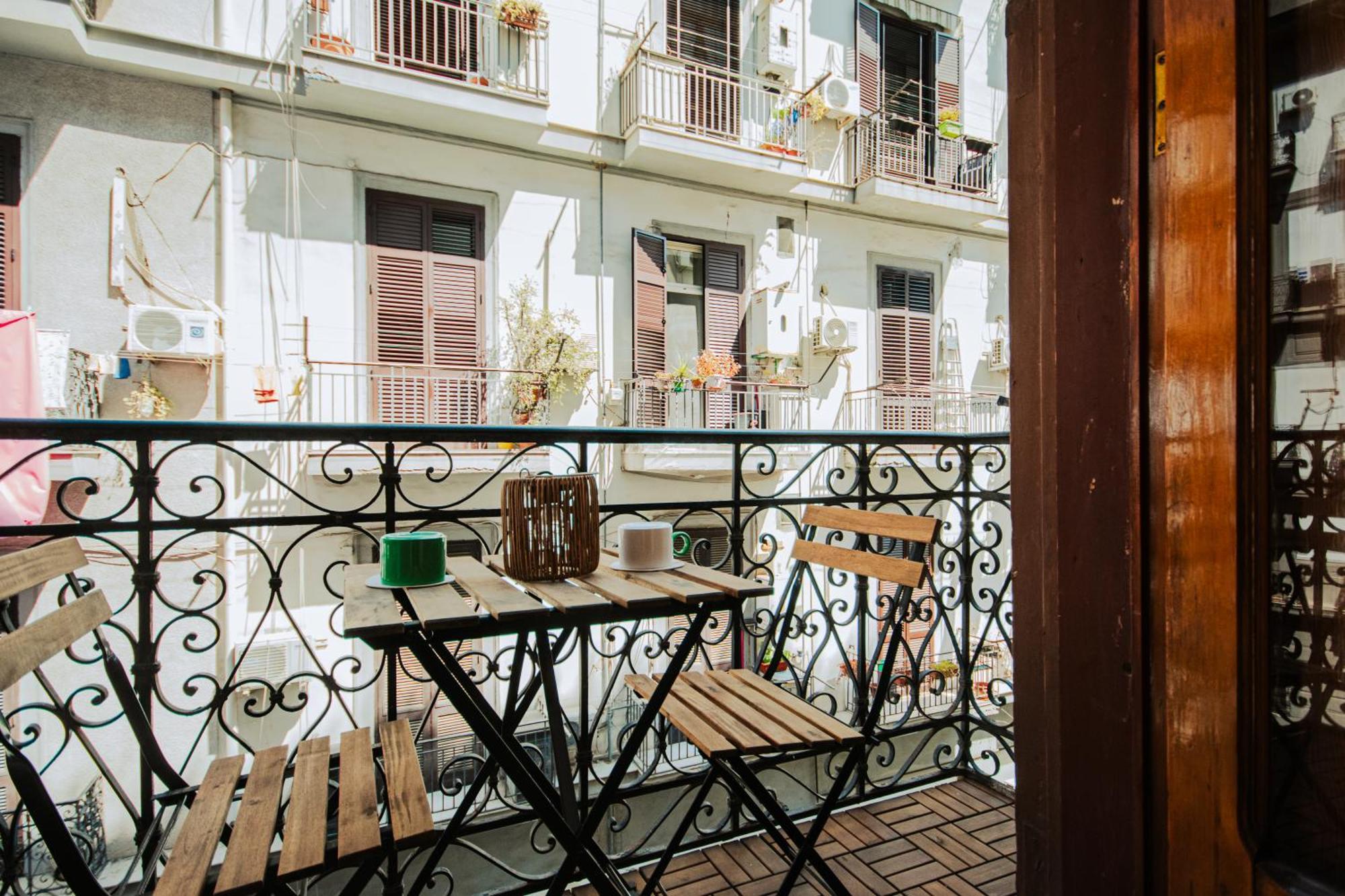 B&B Lara'S Home By I Borbone Napoli Eksteriør billede