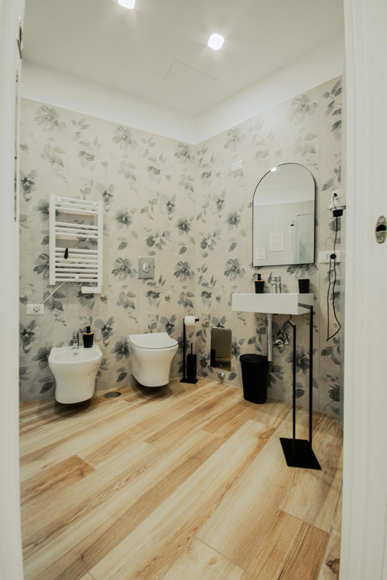 B&B Lara'S Home By I Borbone Napoli Eksteriør billede
